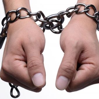 Tom Of Finland Locking Chain Cuffs Steel Silver