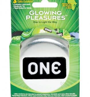 One glowing pleasures condoms - box of 3