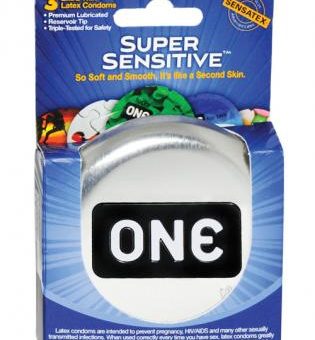 One super sensitive condoms - box of 3